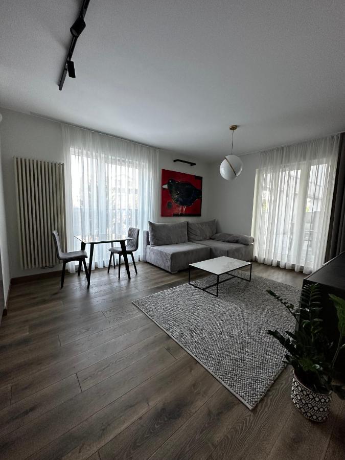 Apartament Vip Wola Warsaw Exterior photo